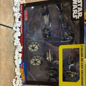 Hot Wheels Star Wars Hero & Villain Starships Set - Black, White, Gold